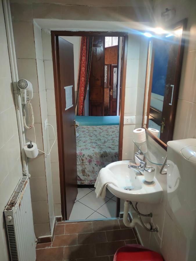 Chez Amelie Guest House โรม ภายนอก รูปภาพ